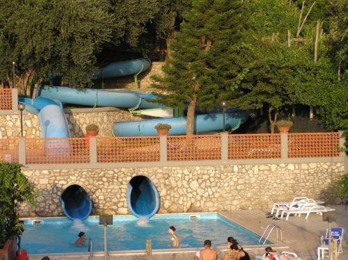 מטה Bleu Village מראה חיצוני תמונה