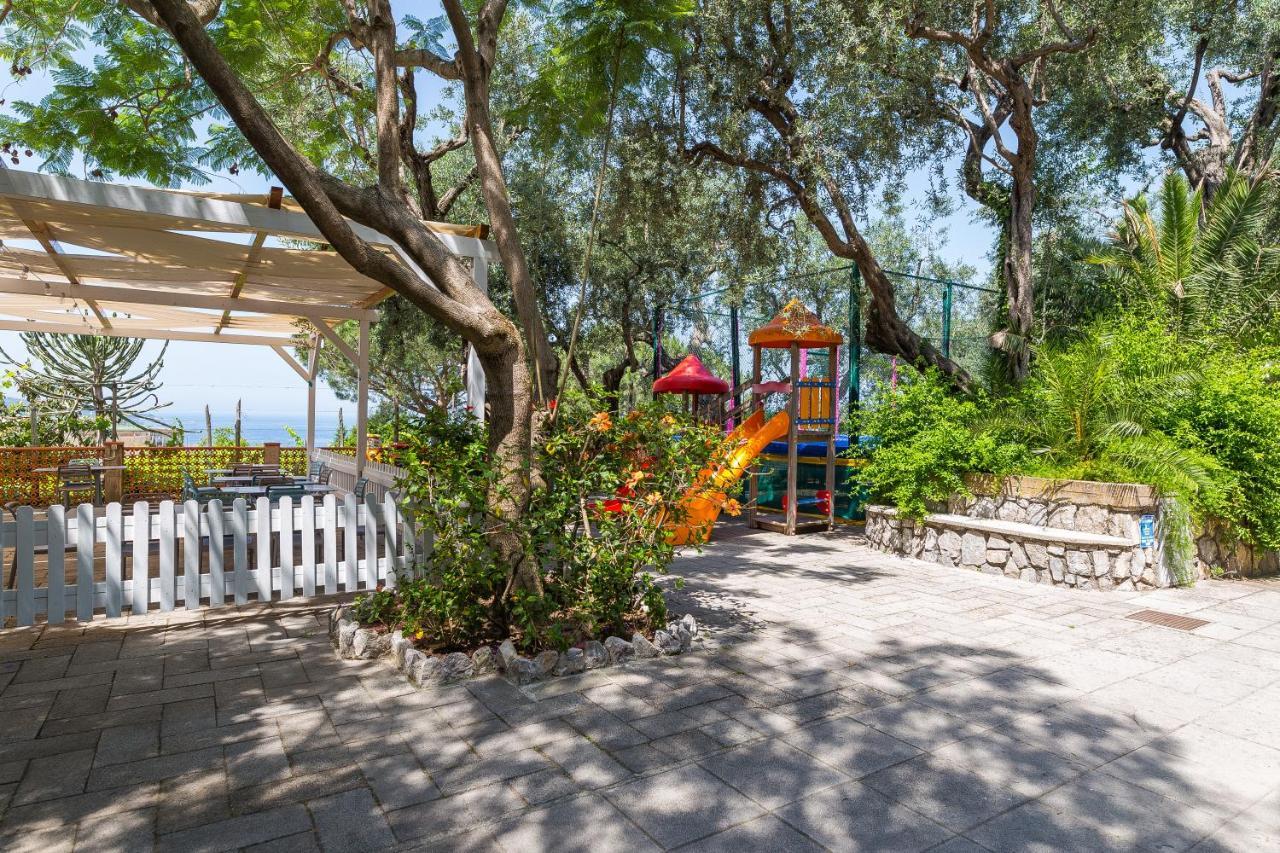 מטה Bleu Village מראה חיצוני תמונה